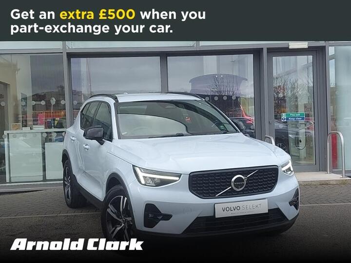 Volvo XC40 2.0 B4 MHEV Plus Dark DCT Auto Euro 6 (s/s) 5dr
