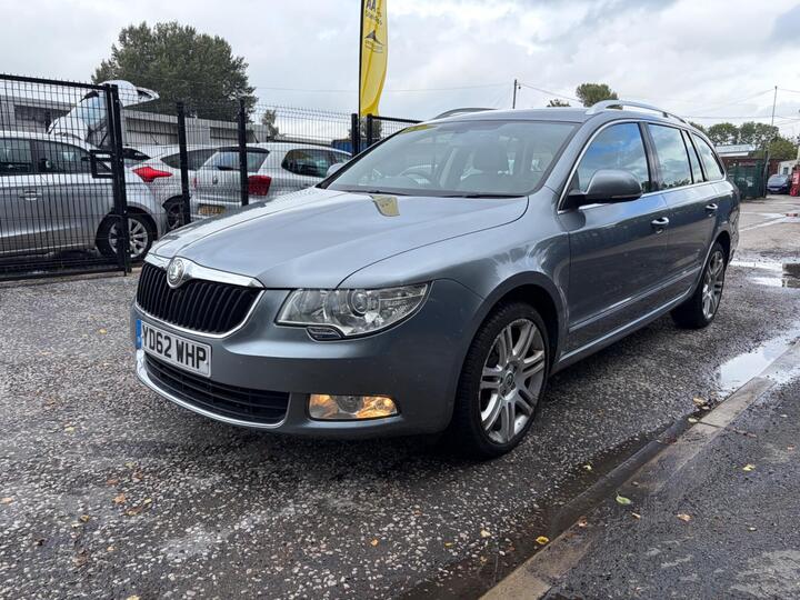 Skoda Superb 2.0 TDI Elegance DSG Euro 5 5dr