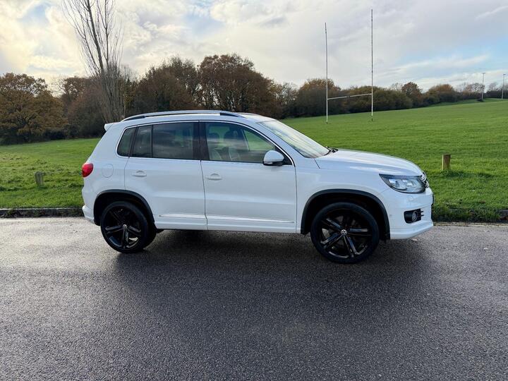 Volkswagen Tiguan 2.0 TDI BlueMotion Tech R-Line DSG 4WD Euro 5 (s/s) 5dr