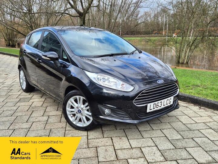 Ford Fiesta 1.0T EcoBoost Zetec Euro 5 (s/s) 5dr