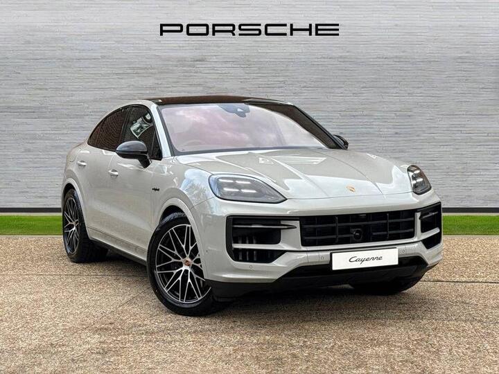 Porsche Cayenne 3.0 V6 E-Hybrid 25.9kWh Black Edition TiptronicS 4WD Euro 6 (s/s) 5dr