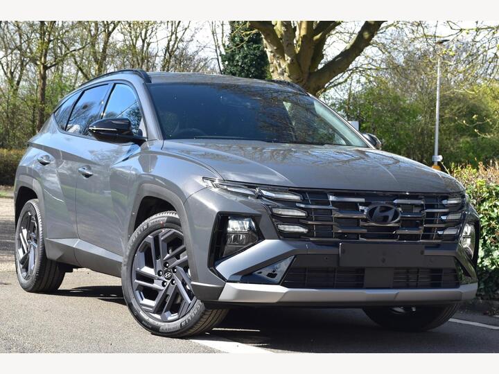 Hyundai Tucson 1.6T Hybrid Black Line Auto Euro 6 (s/s) 5dr