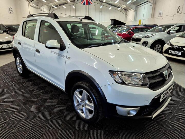 Dacia Sandero Stepway 0.9 TCe Ambiance Euro 6 (s/s) 5dr Dacia Sandero Stepway 0.9 TCe Ambiance Euro 6 (s/s) 5dr