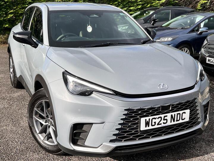 Lexus LBX 1.5 VVT-iE Premium E-CVT Euro 6 (s/s) 5dr