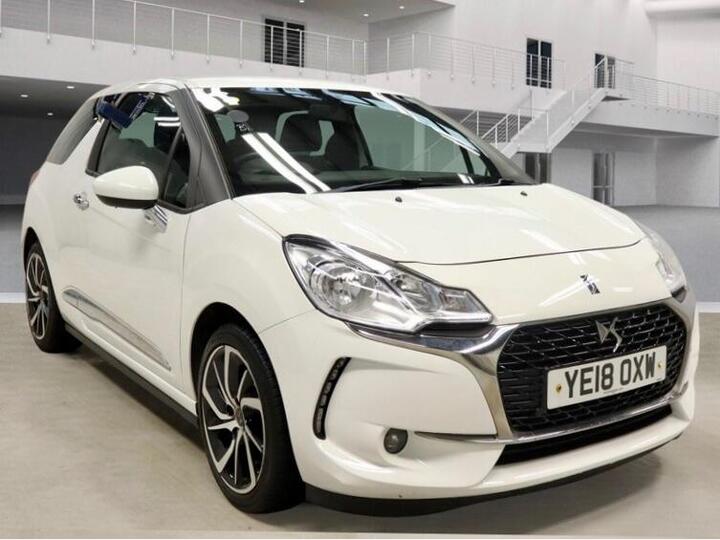 DS AUTOMOBILES DS 3 1.2 PureTech Connected Chic Euro 6 (s/s) 3dr