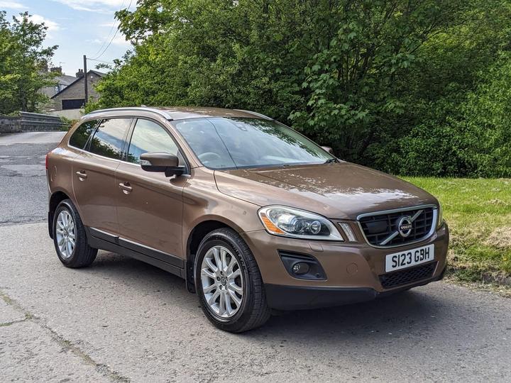 Volvo XC60 2.4 D5 SE Lux Geartronic AWD Euro 4 5dr