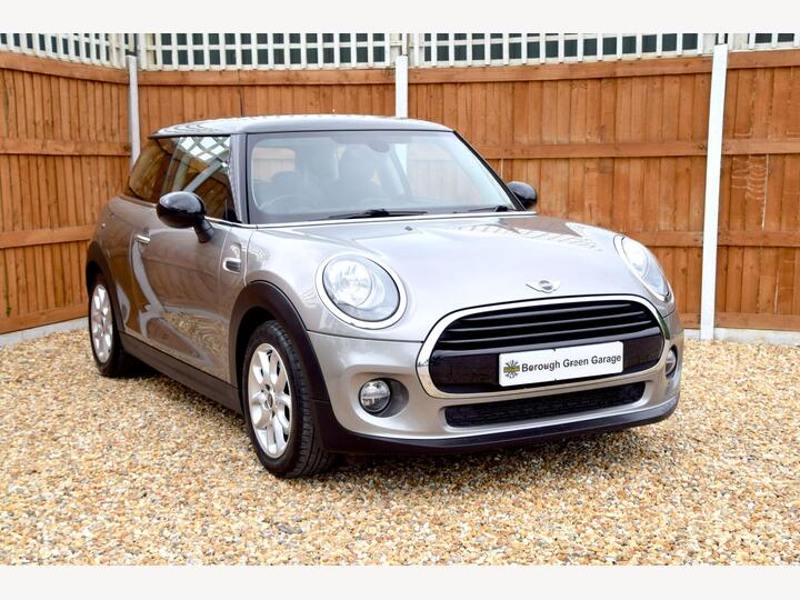 MINI Hatch 1.5 Cooper Steptronic Euro 6 (s/s) 3dr