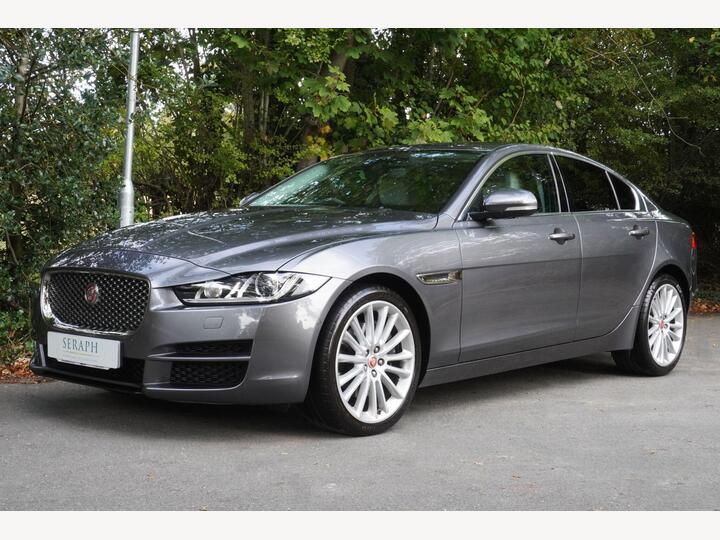Jaguar XE 2.0d Portfolio Auto AWD Euro 6 (s/s) 4dr