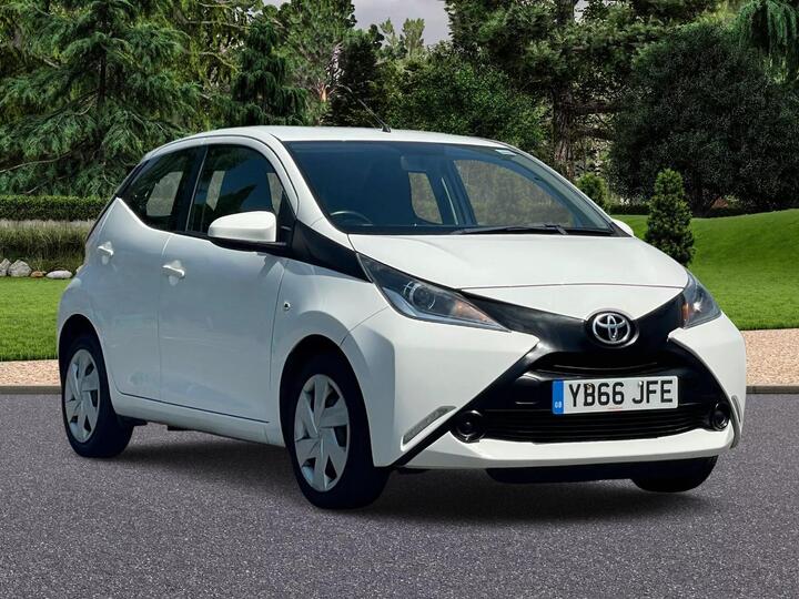 Toyota AYGO 1.0 VVT-i X-play Euro 6 5dr