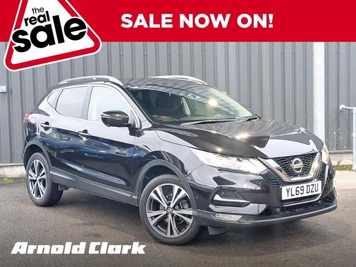 Nissan Qashqai 1.3 DIG-T N-Connecta Euro 6 (s/s) 5dr