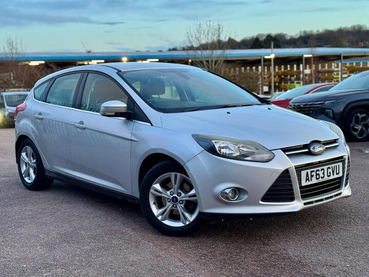 Ford Focus 1.6 Zetec Euro 5 5dr