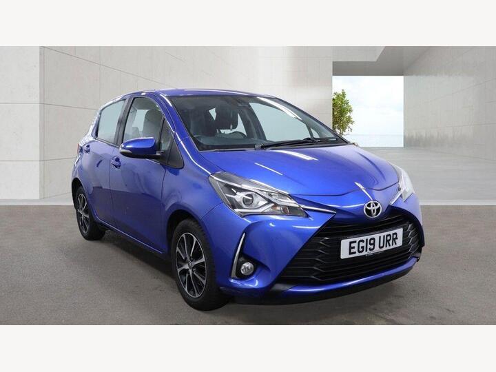 Toyota YARIS 1.5 VVT-i Icon Tech Euro 6 5dr