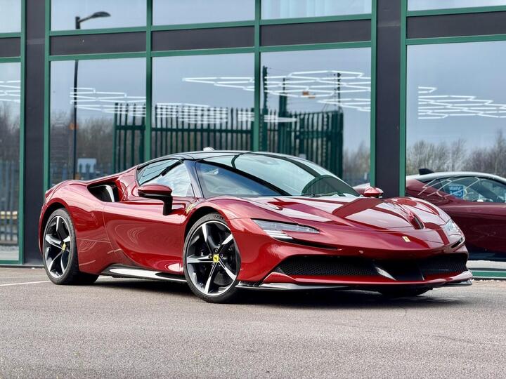 Ferrari SF90 STRADALE 4.0T V8 7.9kWh F1 DCT 4WD Euro 6 (s/s) 2dr