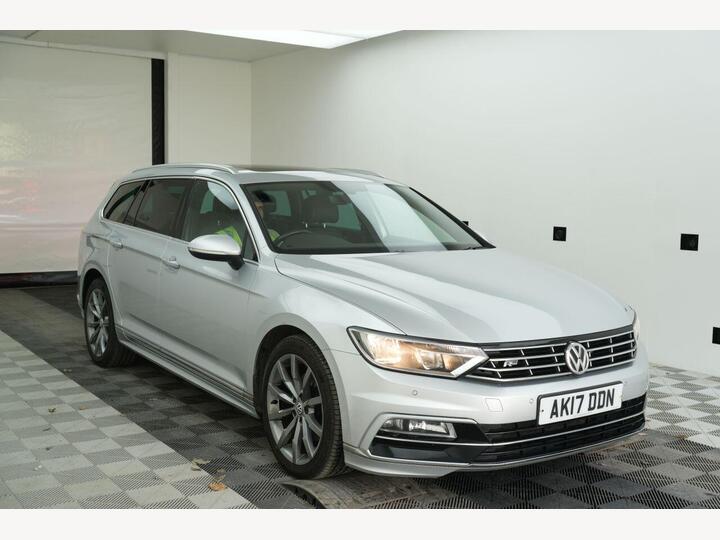 Volkswagen PASSAT 2.0 TDI BlueMotion Tech R-Line DSG Euro 6 (s/s) 5dr