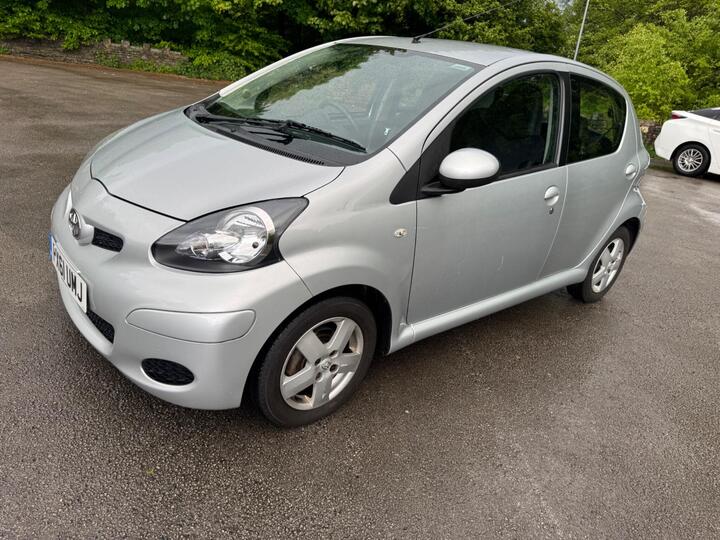 Toyota AYGO 1.0 VVT-i Ice Euro 5 5dr