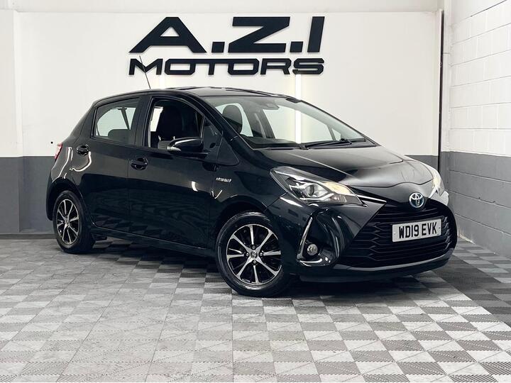 Toyota Yaris 1.5 VVT-h Icon Tech E-CVT Euro 6 (s/s) 5dr
