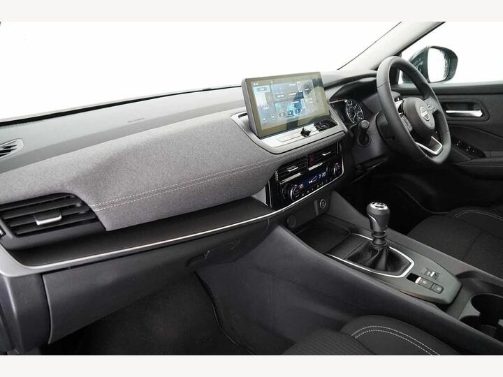 Nissan Qashqai 1.3 DIG-T MHEV Acenta Premium Euro 6 (s/s) 5dr