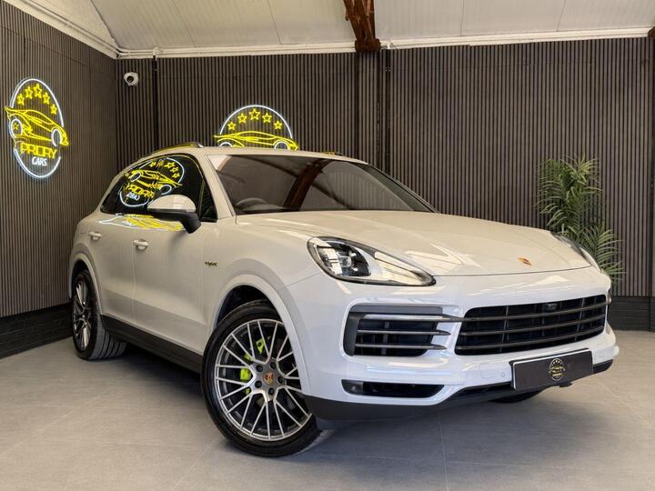 Porsche CAYENNE 3.0 V6 E-Hybrid 17.9kWh Platinum Edition TiptronicS 4WD Euro 6 (s/s) 5dr (3.6kW Charger) Porsche CAYENNE 3.0 V6 E-Hybrid 17.9kWh Platinum Edition TiptronicS 4WD Euro 6 (s/s) 5dr (3.6kW Charger)