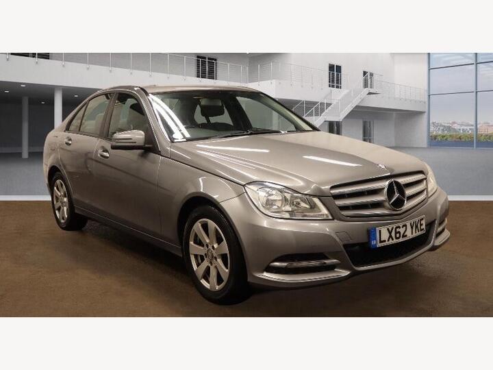 Mercedes-Benz C Class 1.6 C180 BlueEfficiency Executive SE G-Tronic+ Euro 5 (s/s) 4dr