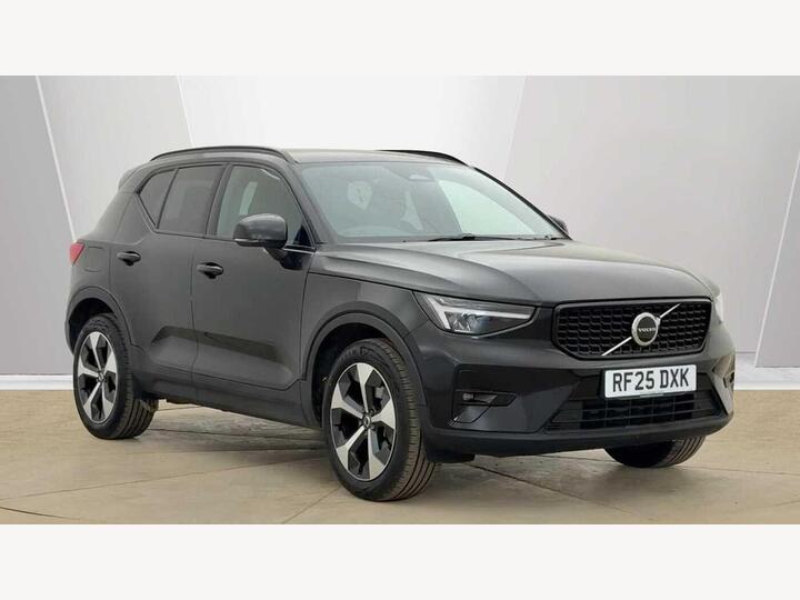 Volvo XC40 2.0 B4 MHEV Plus Dark DCT Auto Euro 6 (s/s) 5dr