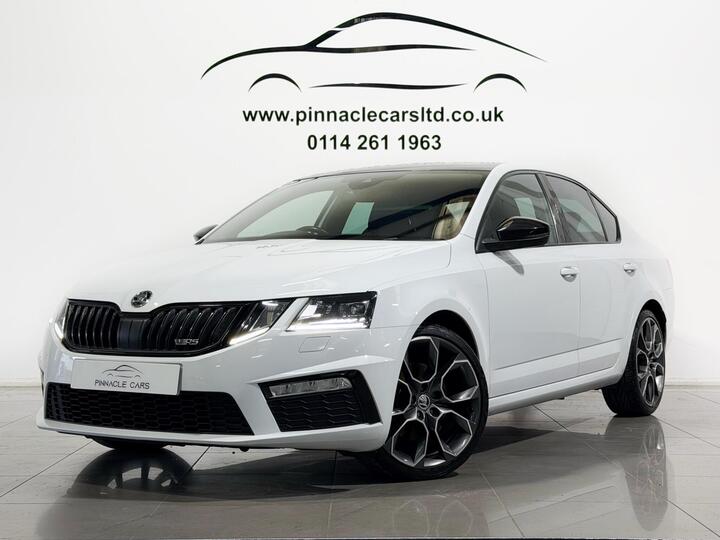 Skoda Octavia 2.0 TDI VRS DSG 4WD Euro 6 (s/s) 5dr Skoda Octavia 2.0 TDI VRS DSG 4WD Euro 6 (s/s) 5dr