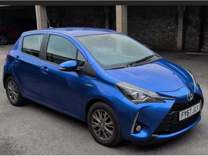 Toyota Yaris 1.5 VVT-h Icon Tech E-CVT Euro 6 (s/s) 5dr