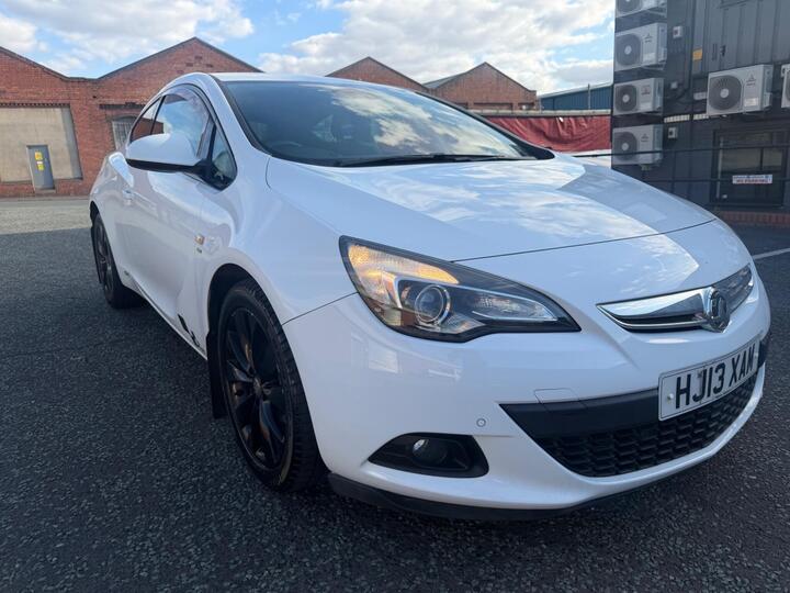 Vauxhall Astra GTC 1.7 CDTi EcoFLEX 109g SRi Euro 5 (s/s) 3dr