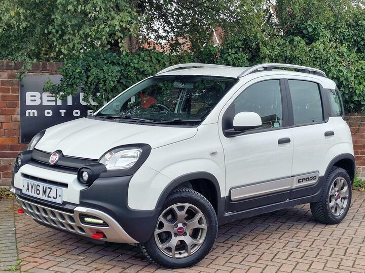 Fiat Panda 0.9 TwinAir Cross Euro 6 (s/s) 5dr (4 Seats)