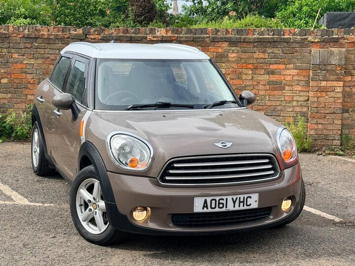 MINI Countryman 1.6 Cooper D ALL4 Euro 5 (s/s) 5dr MINI Countryman 1.6 Cooper D ALL4 Euro 5 (s/s) 5dr