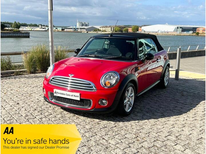 MINI Convertible 1.6 Cooper Steptronic Euro 5 2dr MINI Convertible 1.6 Cooper Steptronic Euro 5 2dr