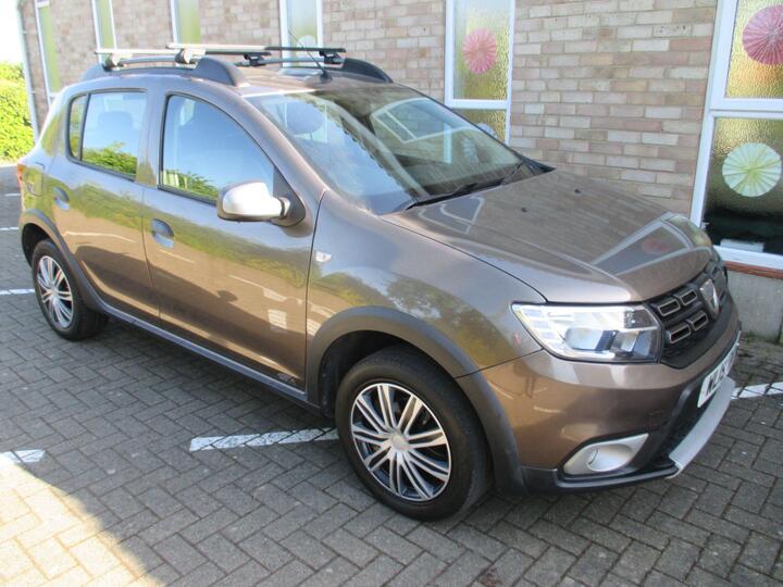 Dacia Sandero Stepway 0.9 TCe Essential Euro 6 (s/s) 5dr
