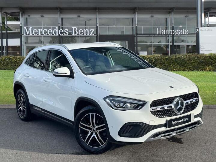 Mercedes-Benz GLA 1.3 GLA200 Sport (Executive) 7G-DCT Euro 6 (s/s) 5dr Mercedes-Benz GLA 1.3 GLA200 Sport (Executive) 7G-DCT Euro 6 (s/s) 5dr