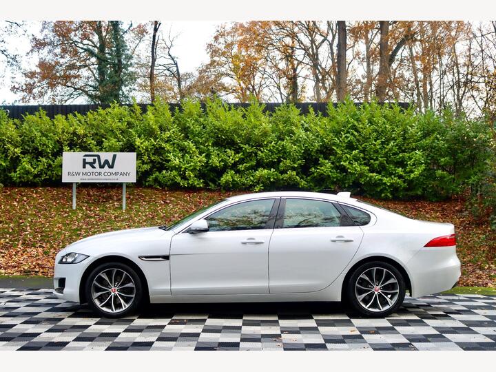 Jaguar XF 2.0i Portfolio Auto Euro 6 (s/s) 4dr