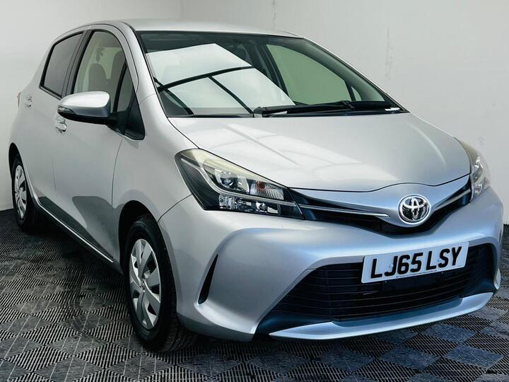 Toyota Yaris 1.33 Dual VVT-i Icon Multidrive S Euro 6 5dr (Safety Sense)