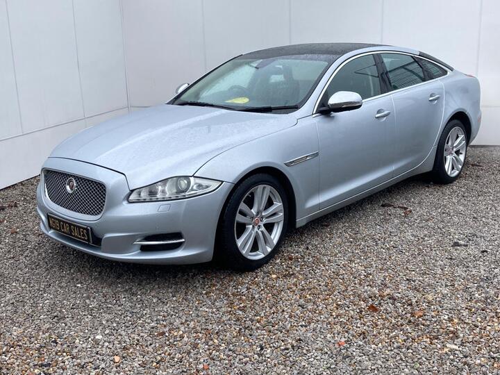 Jaguar XJ 3.0d V6 Luxury Auto Euro 5 4dr