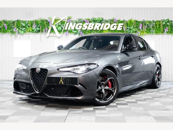 Alfa Romeo GIULIA 2.9 V6 Bi-Turbo Quadrifoglio Auto Euro 6 (s/s) 4dr Alfa Romeo GIULIA 2.9 V6 Bi-Turbo Quadrifoglio Auto Euro 6 (s/s) 4dr