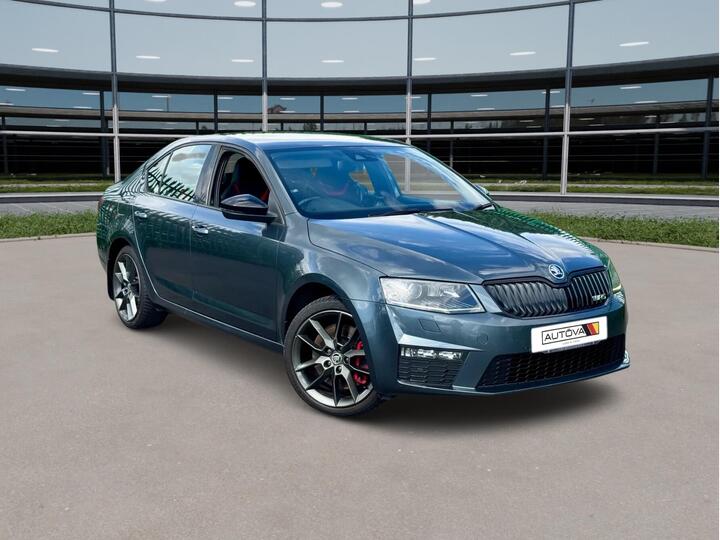 Skoda Octavia 2.0 TFSI VRS Euro 6 (s/s) 5dr (SNav) Skoda Octavia 2.0 TFSI VRS Euro 6 (s/s) 5dr (SNav)
