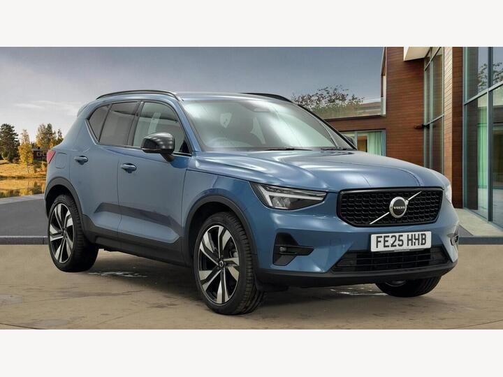 Volvo XC40 2.0 B4 MHEV Plus DCT Auto Euro 6 (s/s) 5dr