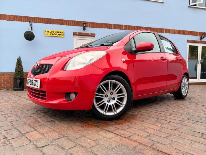 Toyota Yaris 1.3 VVT-i SR 5dr