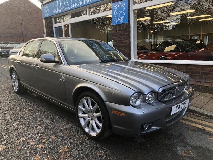 Jaguar XJ DIESEL SALOON 2.7 TDVi Sovereign LWB Saloon 4dr