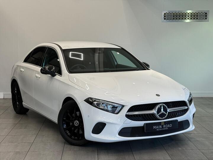 Mercedes-Benz A Class 1.3 A200 Sport (Executive) 7G-DCT Euro 6 (s/s) 4dr Mercedes-Benz A Class 1.3 A200 Sport (Executive) 7G-DCT Euro 6 (s/s) 4dr