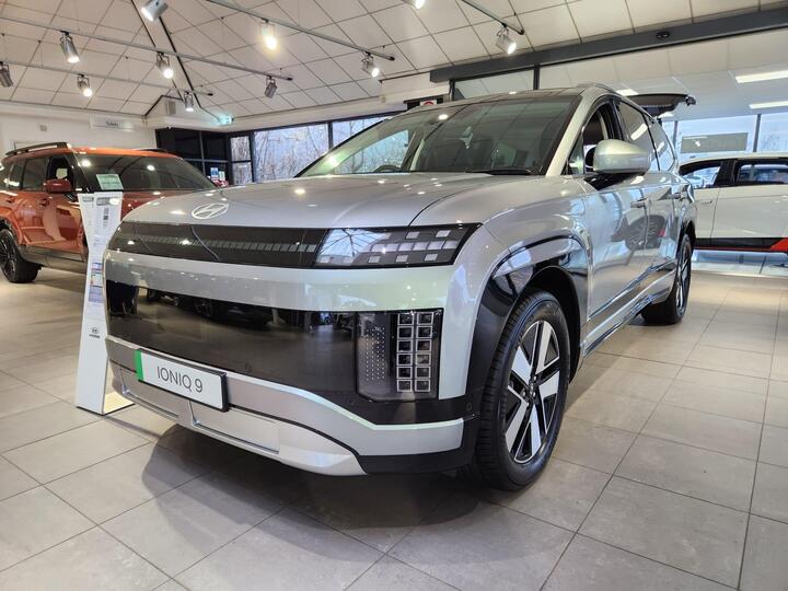 Hyundai IONIQ 9 110kWh Ultimate Auto AWD 5dr