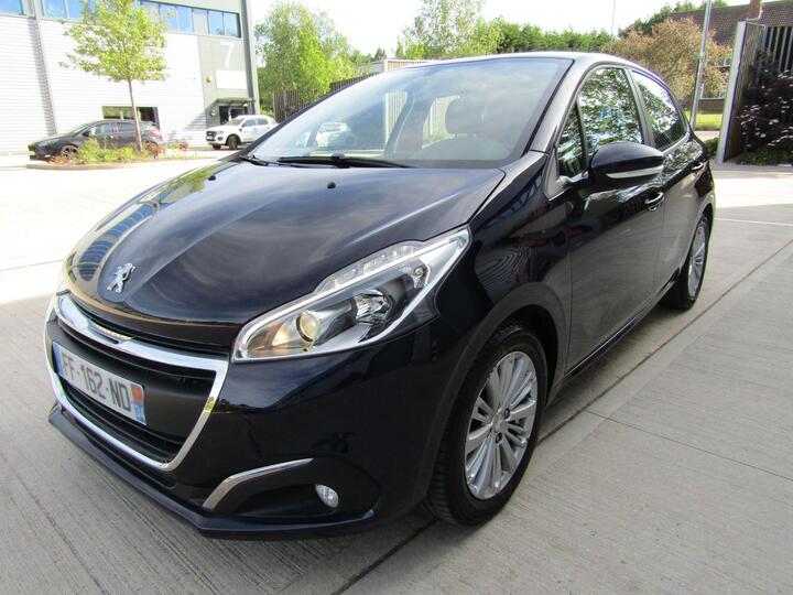 Peugeot 208 1.2 PURE TECH  ALLURE 5DR PETROL LHD