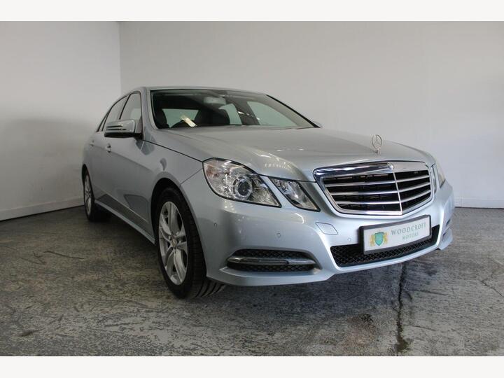Mercedes-Benz E Class 2.1 E300dh BlueTEC G-Tronic+ Euro 5 (s/s) 4dr