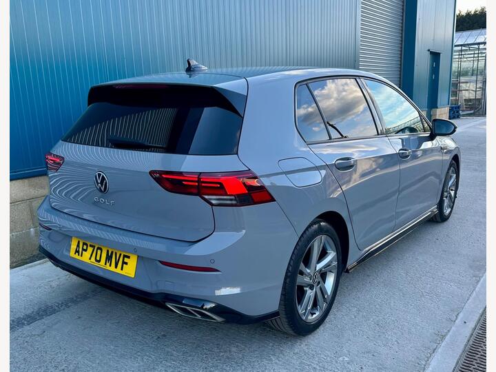 Volkswagen Golf 1.5 TSI R-Line Euro 6 (s/s) 5dr Volkswagen Golf 1.5 TSI R-Line Euro 6 (s/s) 5dr