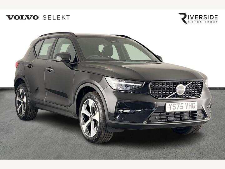 Volvo XC40 2.0 B3 MHEV Plus Dark DCT Auto Euro 6 (s/s) 5dr
