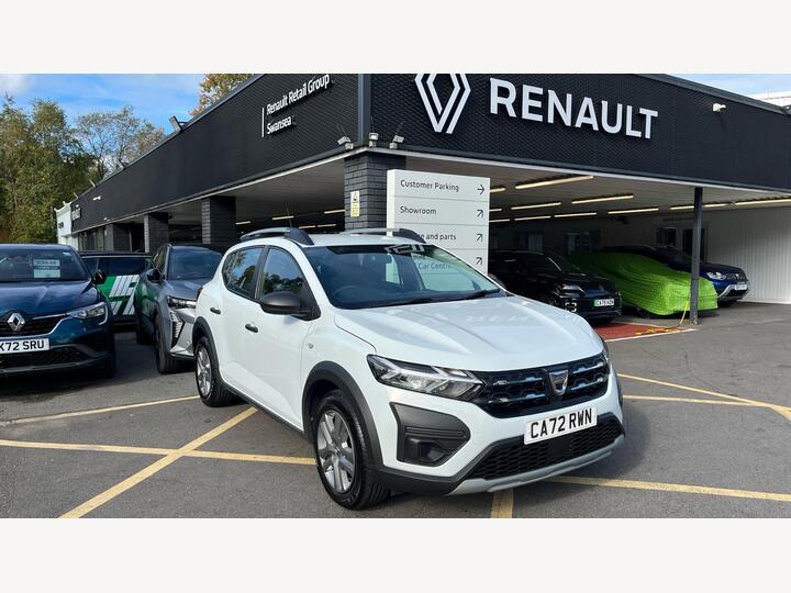 Dacia Sandero 1.0 TCe Essential Euro 6 (s/s) 5dr Dacia Sandero 1.0 TCe Essential Euro 6 (s/s) 5dr