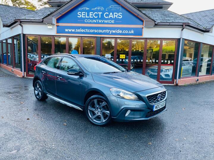 Volvo V40 Cross Country 1.6 D2 Lux Nav Euro 5 (s/s) 5dr Volvo V40 Cross Country 1.6 D2 Lux Nav Euro 5 (s/s) 5dr
