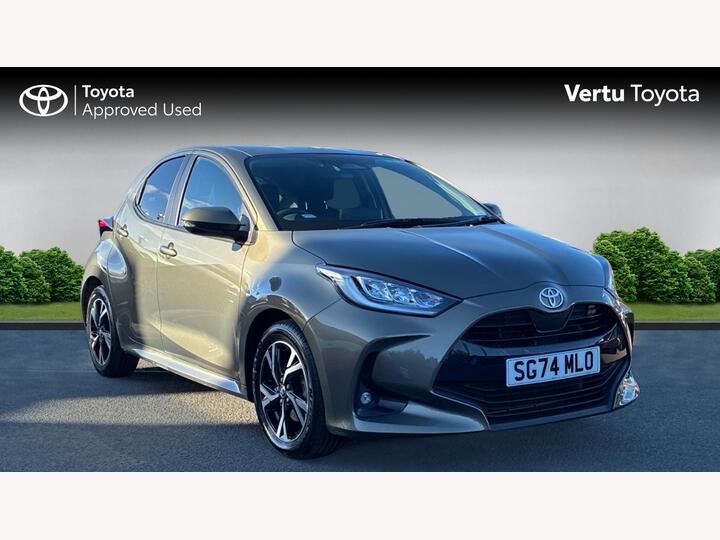 Toyota Yaris 1.5 VVT-h Design E-CVT Euro 6 (s/s) 5dr
