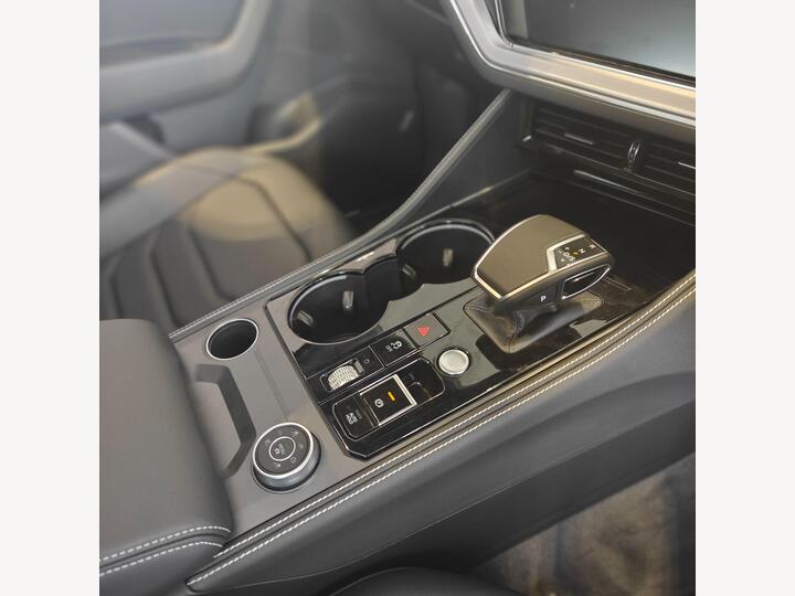 Volkswagen Touareg 3.0 V6 TSI EHybrid 14.3kWh Elegance Tiptronic 4Motion Euro 6 (s/s) 5dr